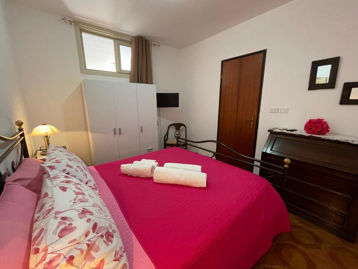 Holiday home Casa Rosy *
